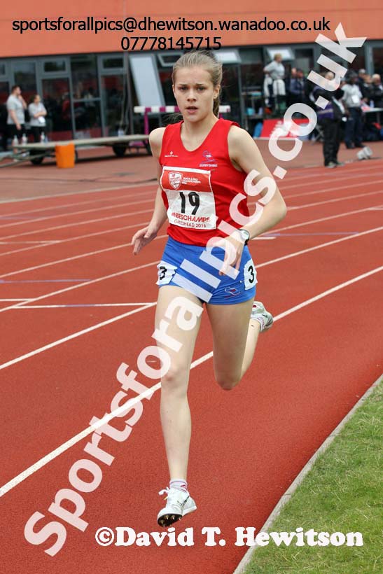 Inter girls 1500 metres, English Schools Track and Field. Photo: David T. Hewitson/Sports for All Pics